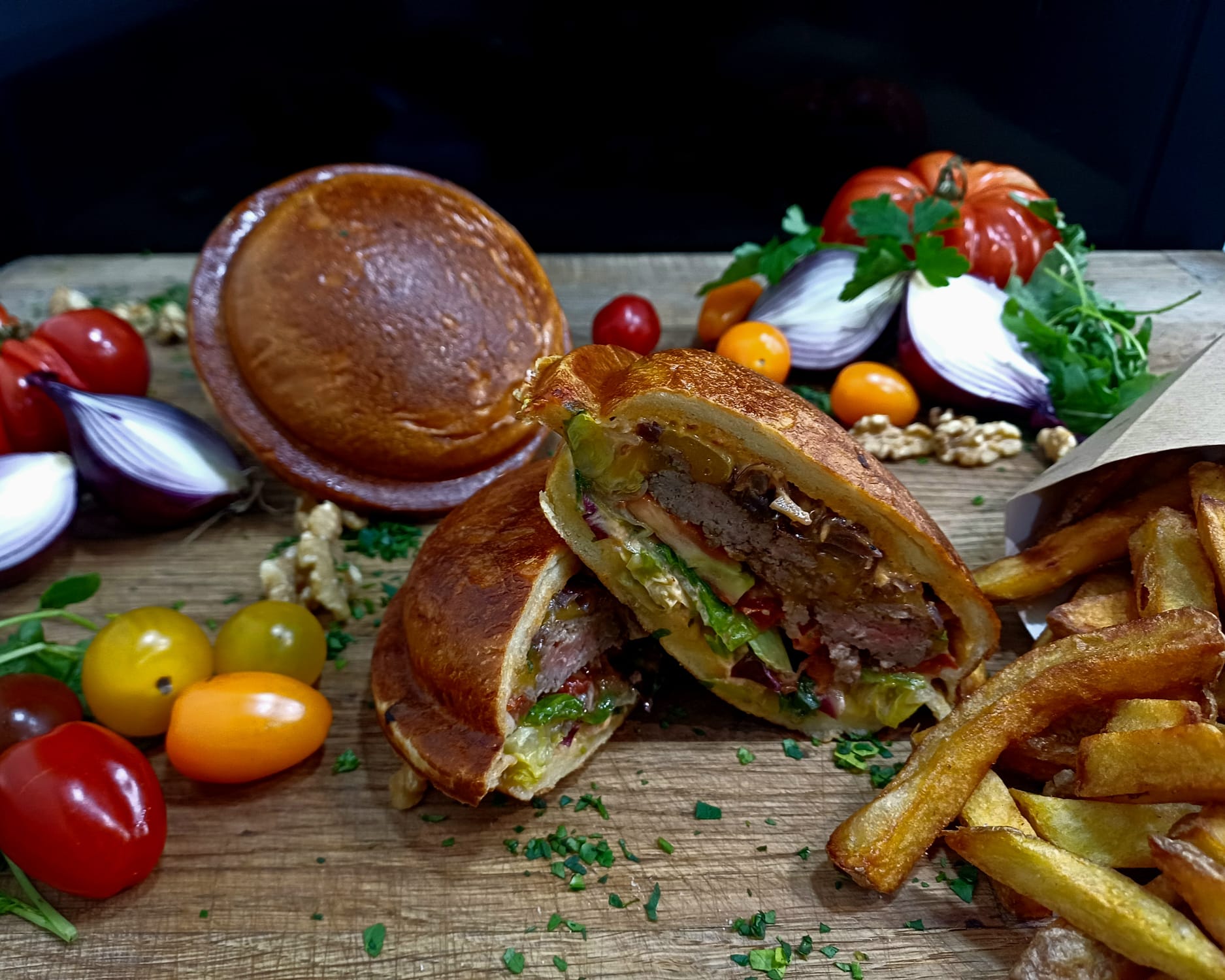 UFO Burger signature de Zone 51 - Burger scellé coréen avec sauce spéciale